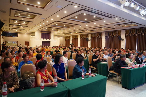 陽城縣民營企業(yè)聯(lián)合工會(huì)舉辦建材行業(yè)職工文藝演出